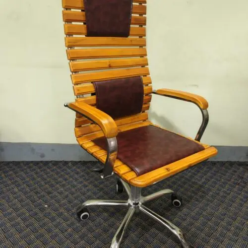 Mehogoni Chair