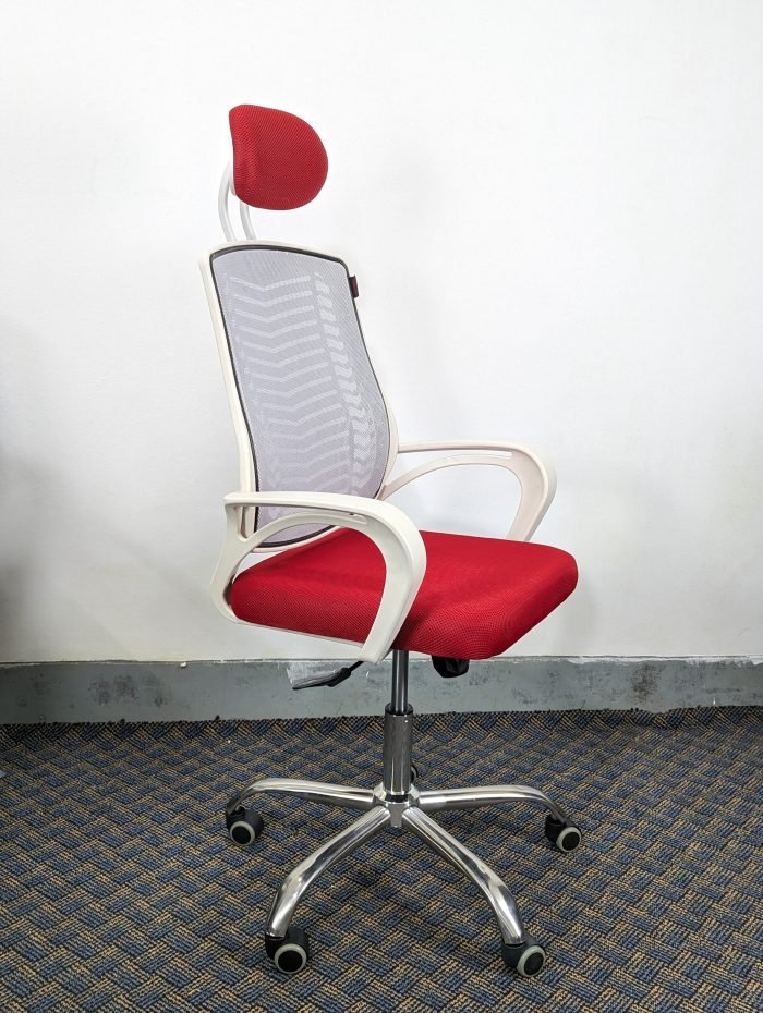 V Mesh Chair – সাদা বডি + লাল কালার - Image 4