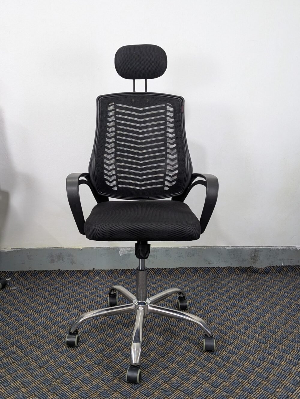 V Mesh Chair – কালো বডি + কালো কালার